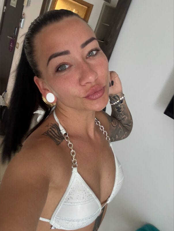 Bella OnlyFans Deutschland - @bellasinsider