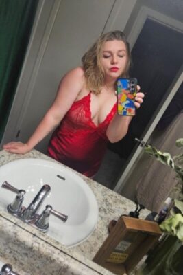 Cora Grey OnlyFans Deutschland - @creamycupcake
