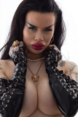 FetischBarbie OnlyFans Deutschland - @fetischbarbie