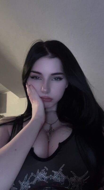Viora OnlyFans Deutschland - @m1lkykitty