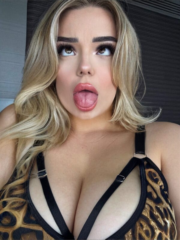 Yolosi OnlyFans Deutschland - @yolosi
